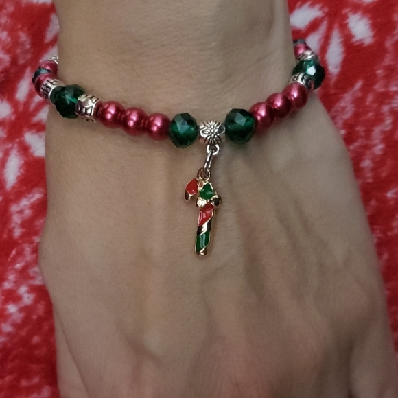 Handmade Candy Cane Christmas bracelet - Picture 3 of 6